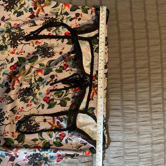 RW&CO camisole. Front tie and small lace in the front. Size small. - Picture 6 of 7